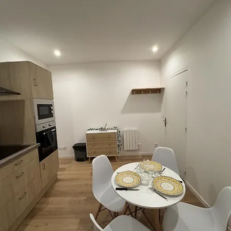 Cozy Urban Nest Near Le Mans شقة *