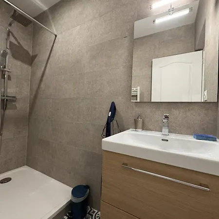 Cozy Urban Nest Near Le Mans *